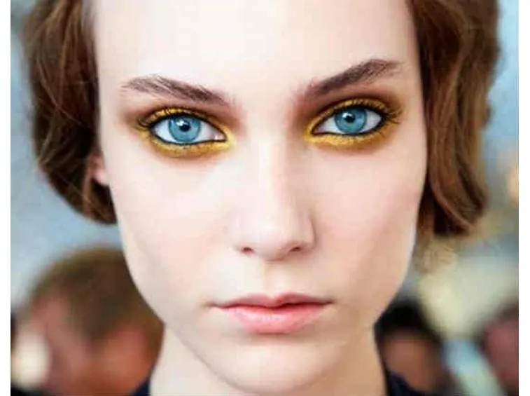 Trucco occhi azzurri