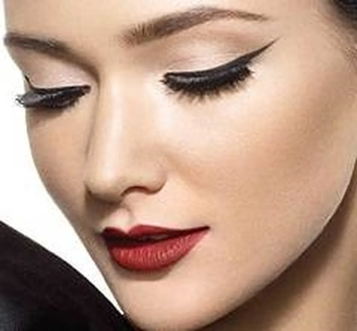 Trucco occhi castani