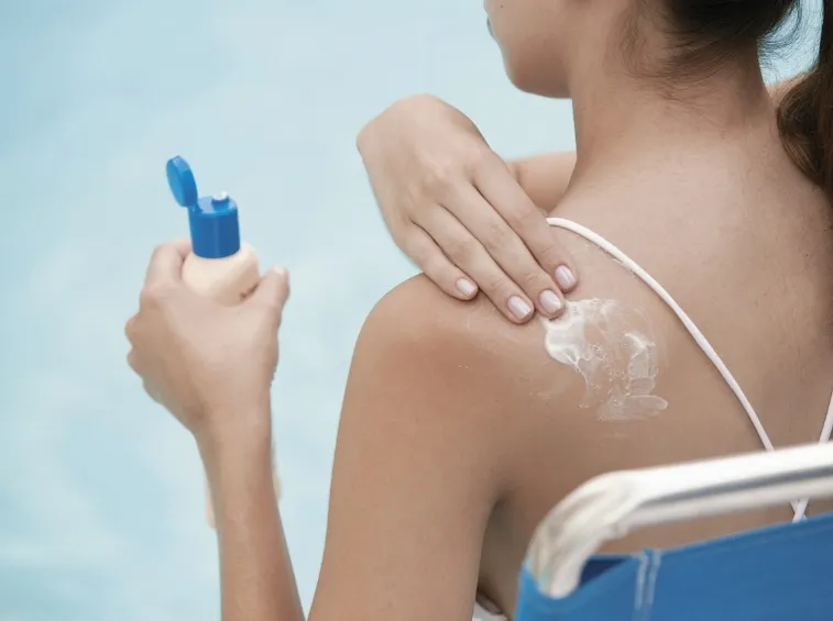 Proteggere la pelle dal sole è fondamentale