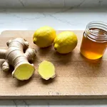Gli ingredienti giusti: zenzero fresco, limoni non trattati e dolcificante