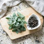 Perché salvia e chiodi di garofano fanno coppia quando arriva il freddo